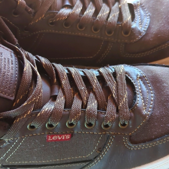Brown high top Levi shoes - Picture 3 of 8